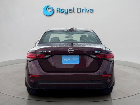 Used 2025 Nissan Sentra SV FWD image 5