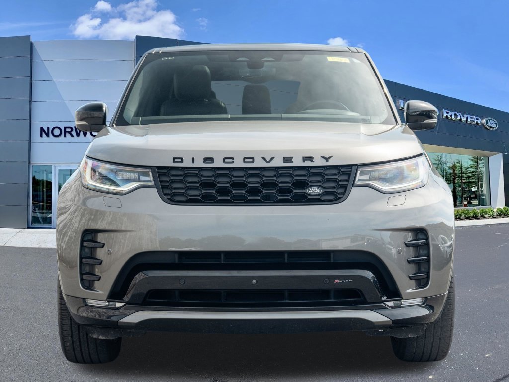 Used 2023 Land Rover Discovery S R-Dynamic AWD/4WD image 3