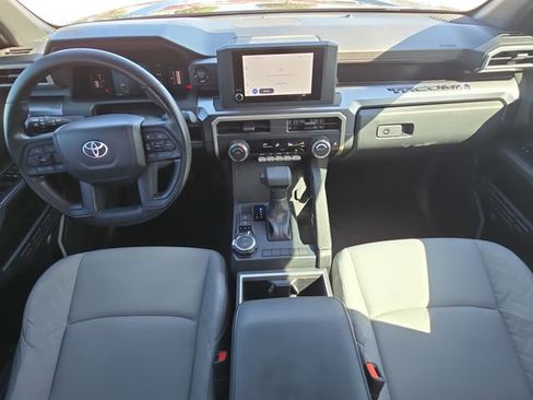 Used 2025 Toyota Tacoma SR5 AWD/4WD image 10