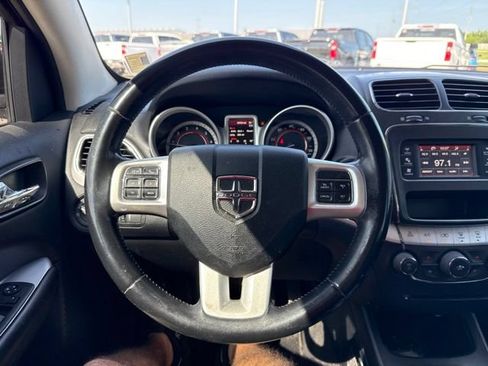 Used 2016 Dodge Journey SE w/ Flexible Seating Group FWD image 11