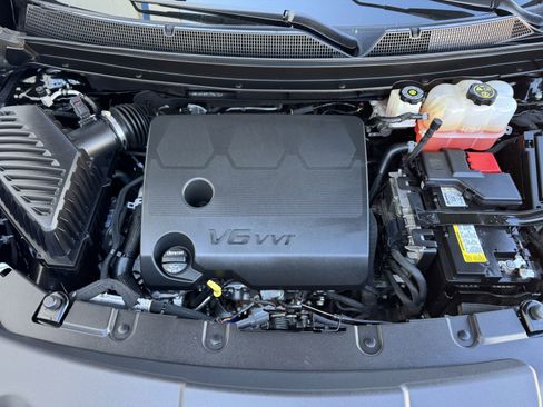 Certified 2023 Chevrolet Traverse LT w/ Rear Camera Mirror Package image 18