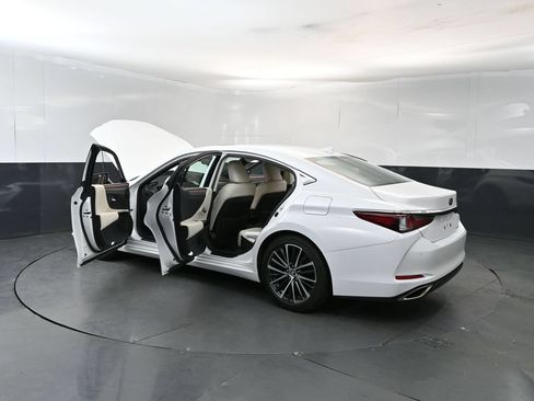 Used 2024 Lexus ES 350 w/ Premium Package FWD image 28