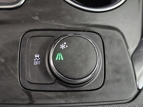 Used 2019 Chevrolet Traverse LT FWD image 23