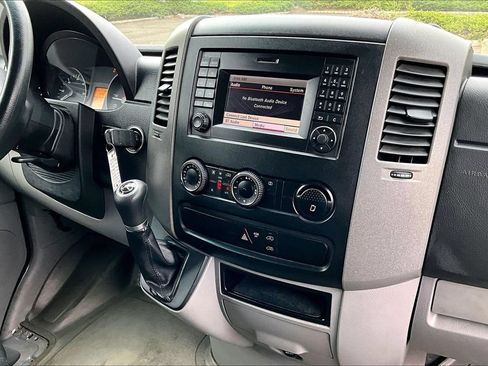 Used 2015 Mercedes-Benz Sprinter 2500 image 22