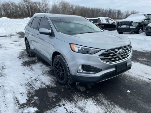 Used 2022 Ford Edge SEL w/ Convenience Package image 3