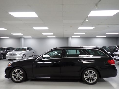 Used 2014 Mercedes-Benz E 350 4MATIC Wagon w/ Premium 1 Package image 20