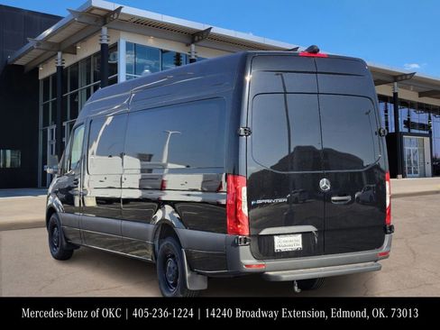 New 2024 Mercedes-Benz eSprinter 170 Cargo image 4