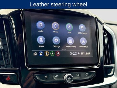 Used 2023 Chevrolet Traverse RS image 17