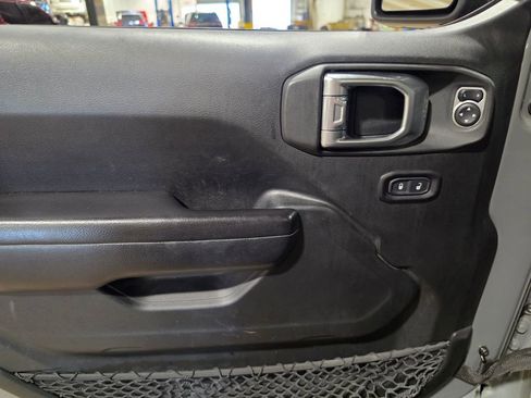 Used 2019 Jeep Wrangler Unlimited Sport S AWD/4WD image 5
