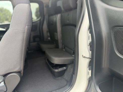 Used 2023 Nissan Frontier S AWD/4WD image 13