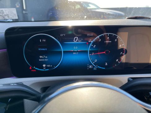 Used 2023 Mercedes-Benz CLA 250 image 8