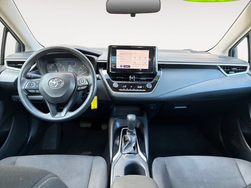 Used 2024 Toyota Corolla LE FWD image 10
