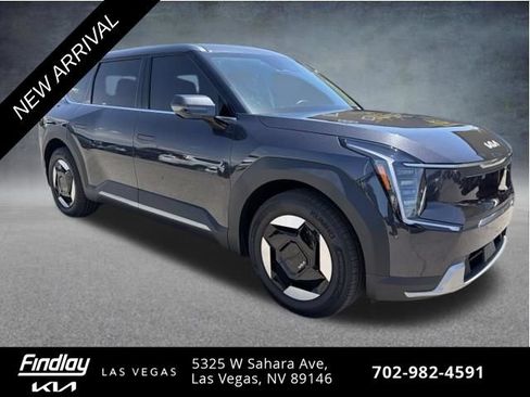 Certified 2026 Kia EV9 Light RWD image 3