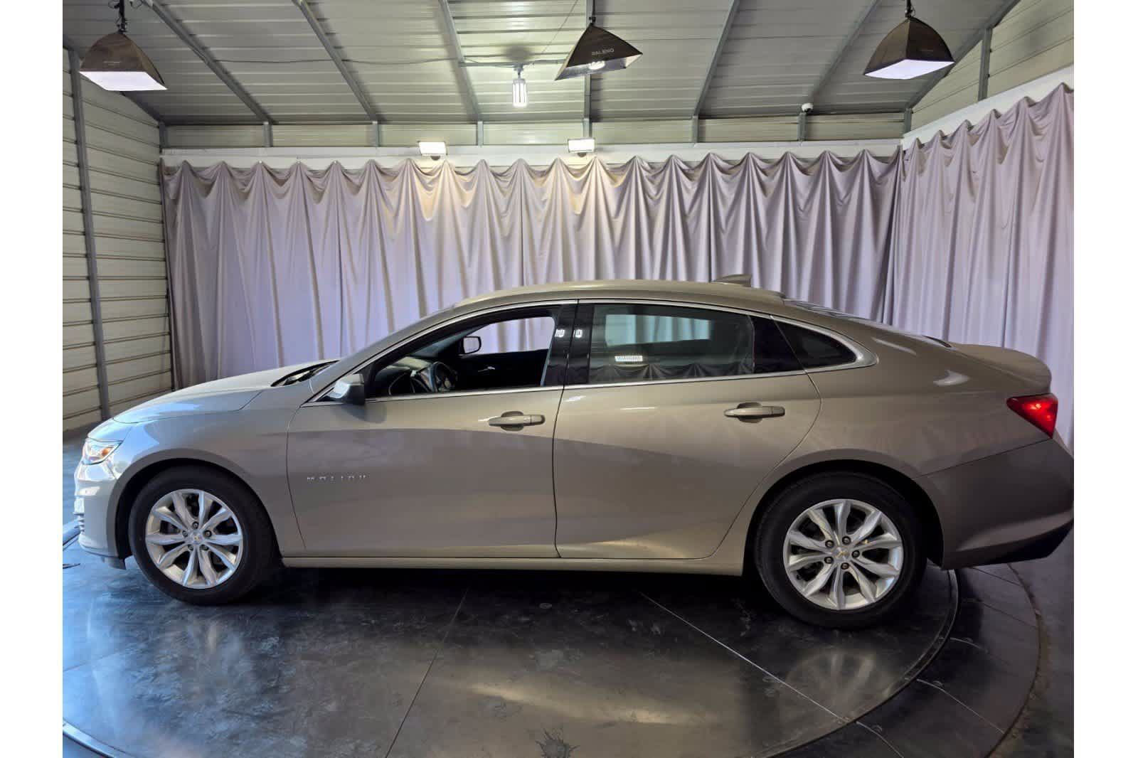 Used 2024 Chevrolet Malibu LT FWD image 11