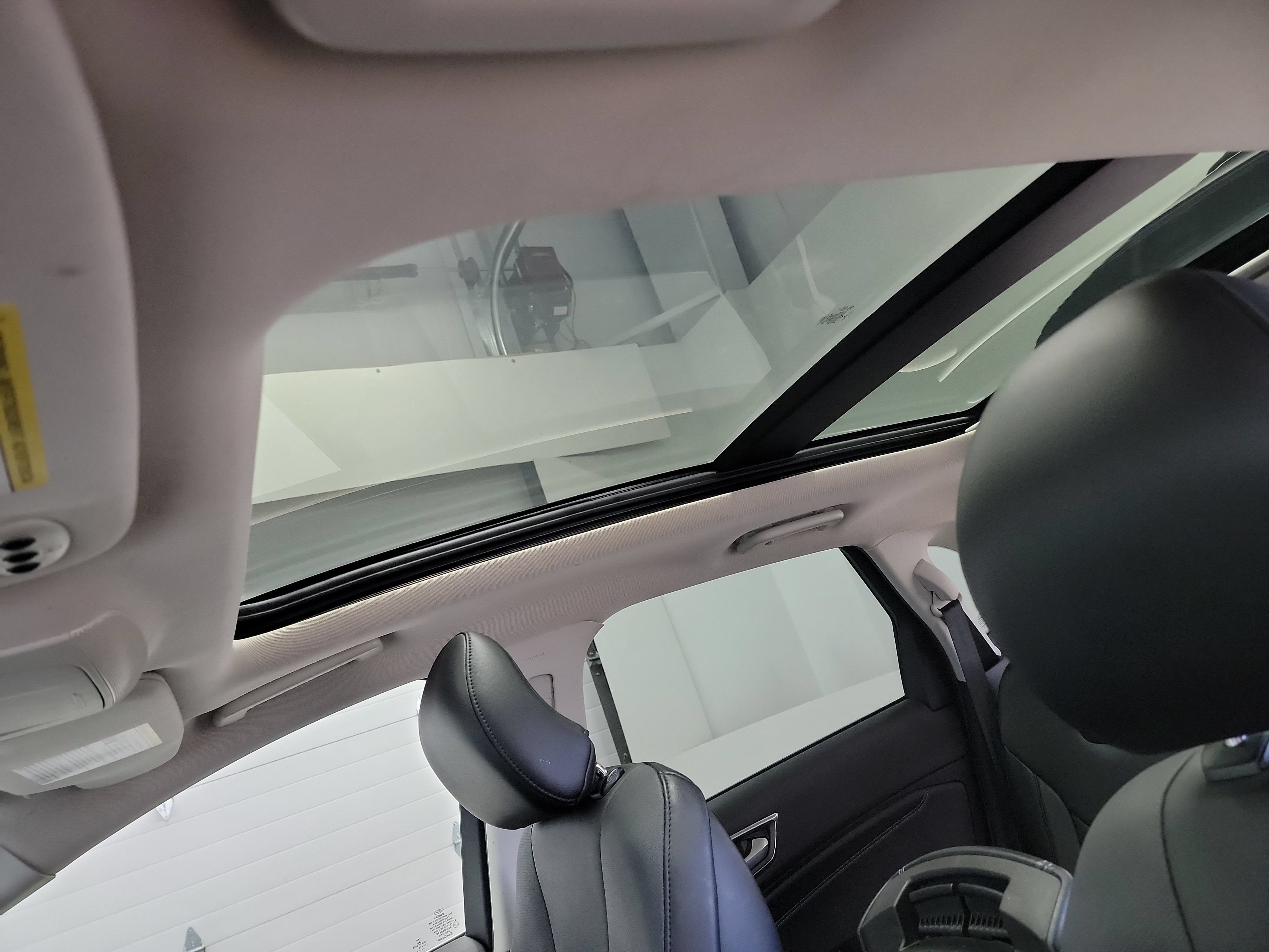 Used 2018 Ford Edge Titanium w/ Equipment Group 301A AWD/4WD image 24