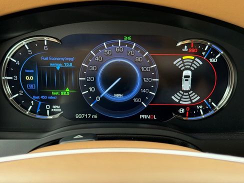 Used 2017 Cadillac Escalade ESV Platinum RWD image 17