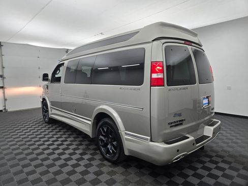 Used 2023 GMC Savana 2500 image 10