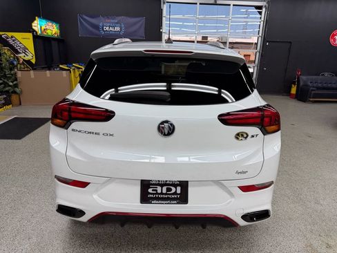 Used 2020 Buick Encore GX Select w/ Sport Touring Package FWD image 4