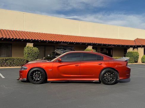 Used 2021 Dodge Charger Scat Pack w/ Driver Convenience Group image 2