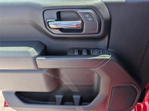 Used 2022 Chevrolet Silverado 1500 Custom AWD/4WD image 19