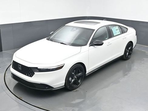 New 2026 Honda Accord Hybrid Sport-L image 15