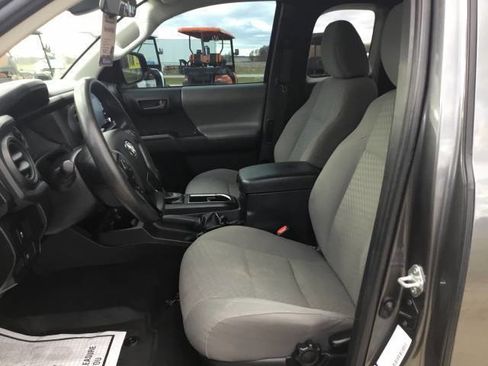 Used 2022 Toyota Tacoma SR RWD image 13