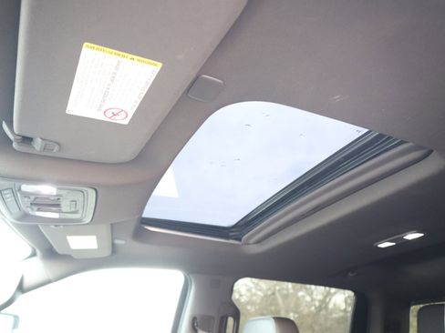 Used 2020 GMC Sierra 3500 Denali w/ Denali Ultimate Package image 11