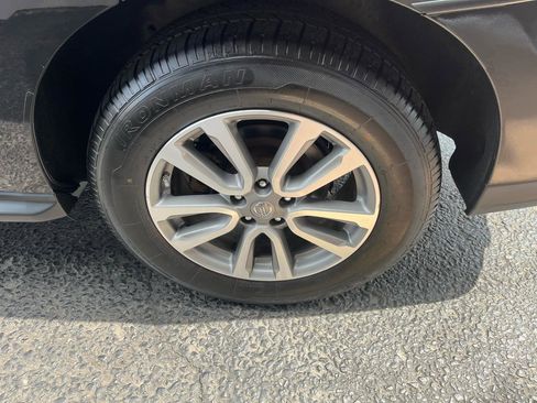 Used 2016 Nissan Pathfinder SV image 15