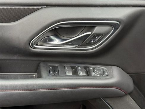 Used 2023 Chevrolet Suburban LT image 16