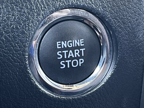 Used 2024 Toyota 4Runner Limited AWD/4WD image 19