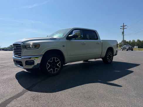 New 2026 RAM 1500 Laramie w/ Trailer Tow Group AWD/4WD image 9
