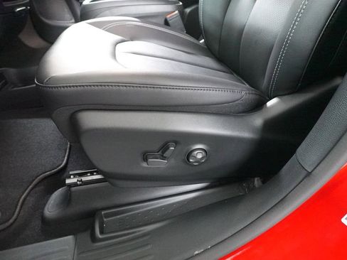 New 2026 Chrysler Pacifica Select image 11