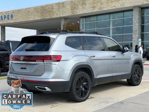 Used 2024 Volkswagen Atlas SE w/ Panoramic Sunroof Package FWD image 21