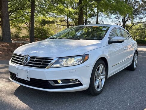 Used 2014 Volkswagen CC Sport image 2