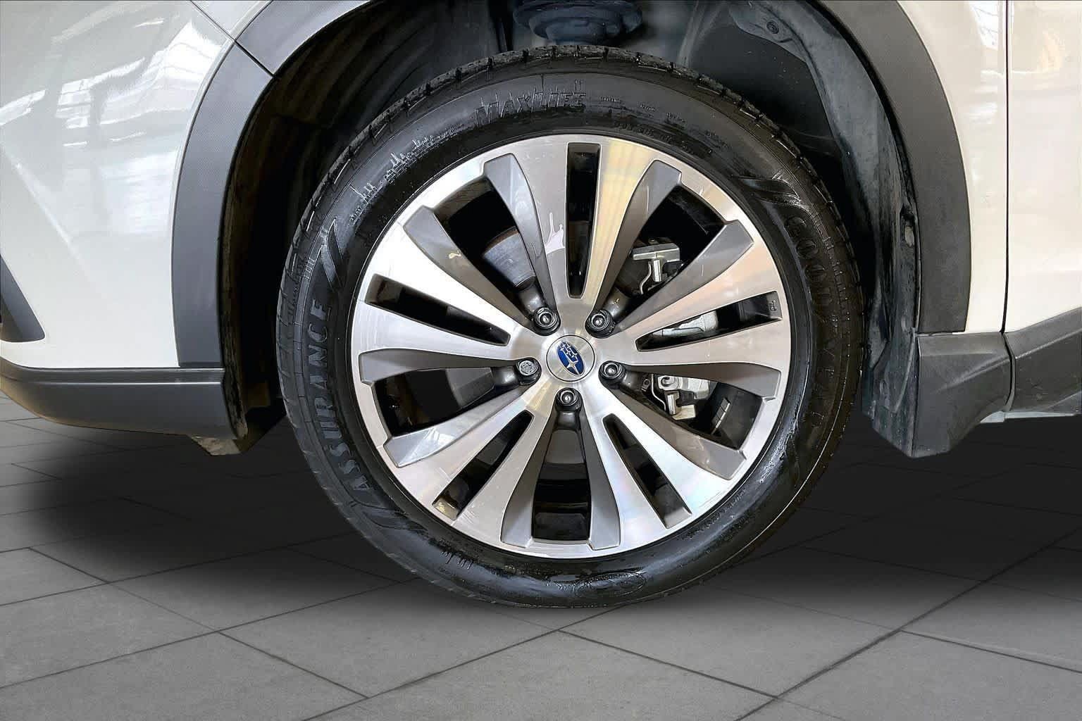 Used 2019 Subaru Ascent Limited w/ Popular Package #3 AWD/4WD image 10