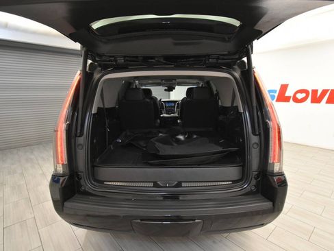 Used 2020 Cadillac Escalade Premium Luxury AWD/4WD image 36