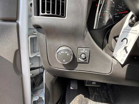 Used 2024 Chevrolet Express 3500 w/ Power Convenience Package RWD image 18