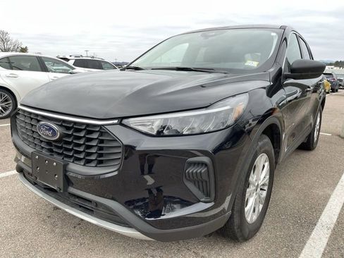 Used 2023 Ford Escape Active image 2