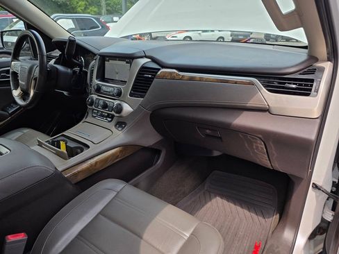 Used 2016 GMC Yukon XL Denali w/ Open Road Package RWD image 32