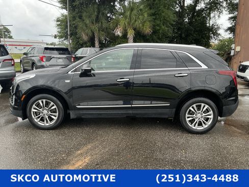 Used 2020 Cadillac XT5 Premium Luxury FWD image 2