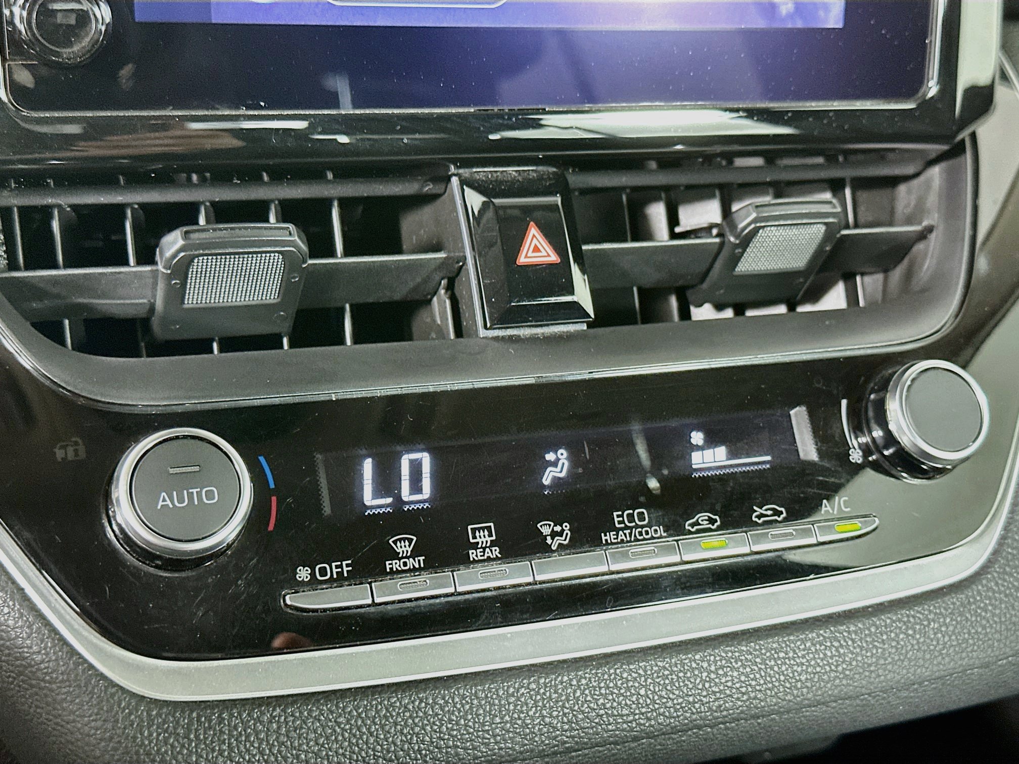 Used 2025 Toyota Corolla LE FWD image 23