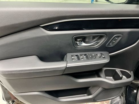 Used 2024 Honda Pilot Touring image 22