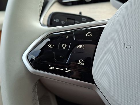 New 2025 Volkswagen ID. Buzz 1st Edition AWD/4WD image 13