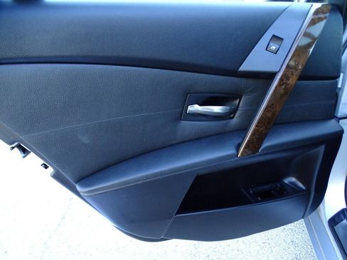 Used 2007 BMW 530xi Wagon image 57