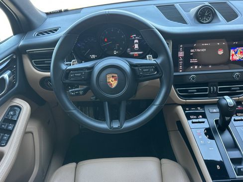 Certified 2023 Porsche Macan AWD/4WD image 14