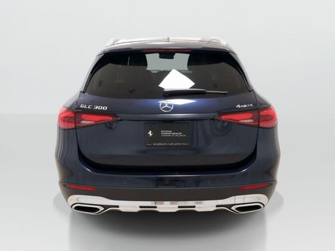 Used 2023 Mercedes-Benz GLC 300 4MATIC image 4