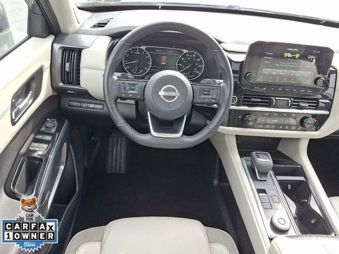 Used 2023 Nissan Pathfinder SL w/ SL Premium Package AWD/4WD image 2
