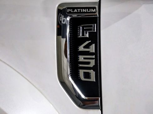 Used 2020 Ford F450 Platinum w/ FX4 Off-Road Package image 42