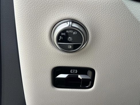 New 2026 Mercedes-Benz GLC 300 GLC 300 image 13