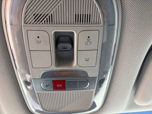 Used 2024 Hyundai Ioniq 5 Limited image 27